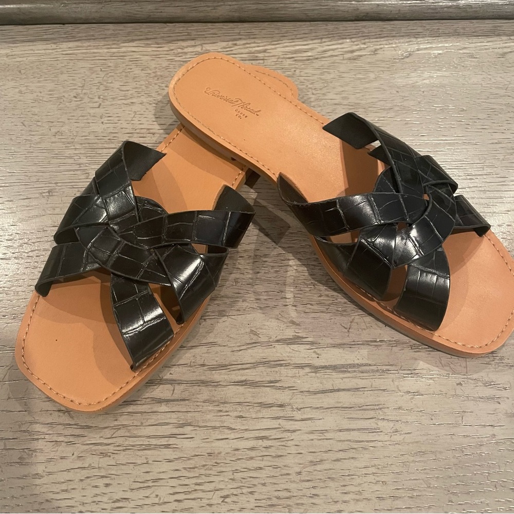 Universal Threads Goods Co. Black Faux Leather Sandals